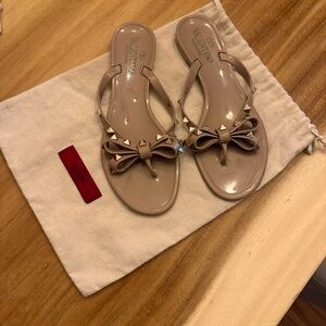 Valentino Garavani Women's Sandals - Taupe with Bow